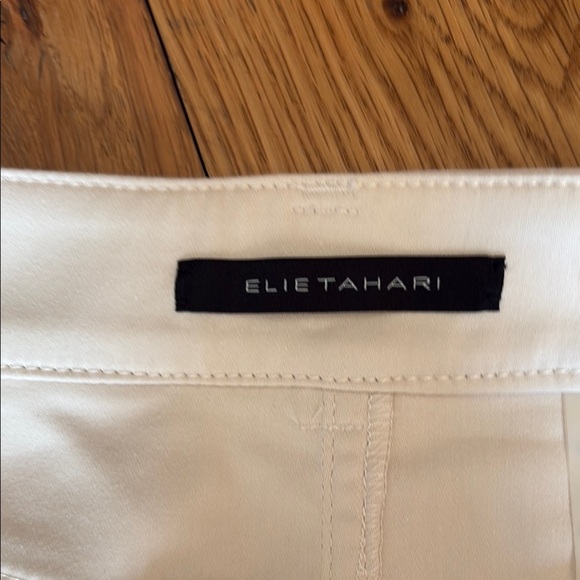 Elie Tahari Skirt. Size 14 - Picture 4 of 7